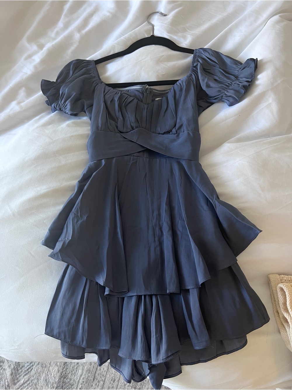 Women’s Navy Blue Tiered Puff-Sleeve Romper Dress